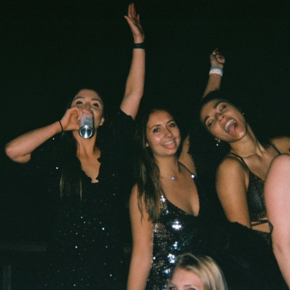 Meet your Posher, Julia - Picture 1 of 1